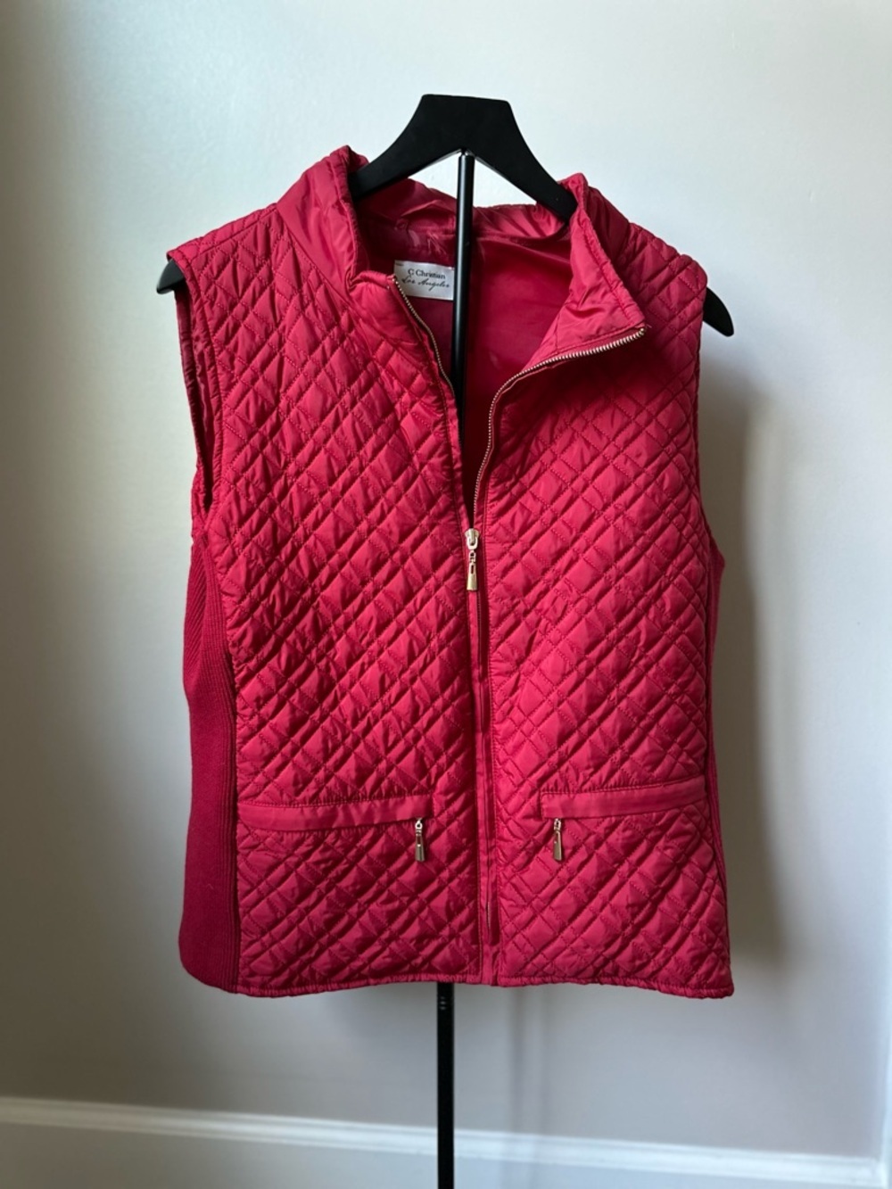 Classic Quilted Red Women's Vest with Zip Pockets - Picture 3 of 12
